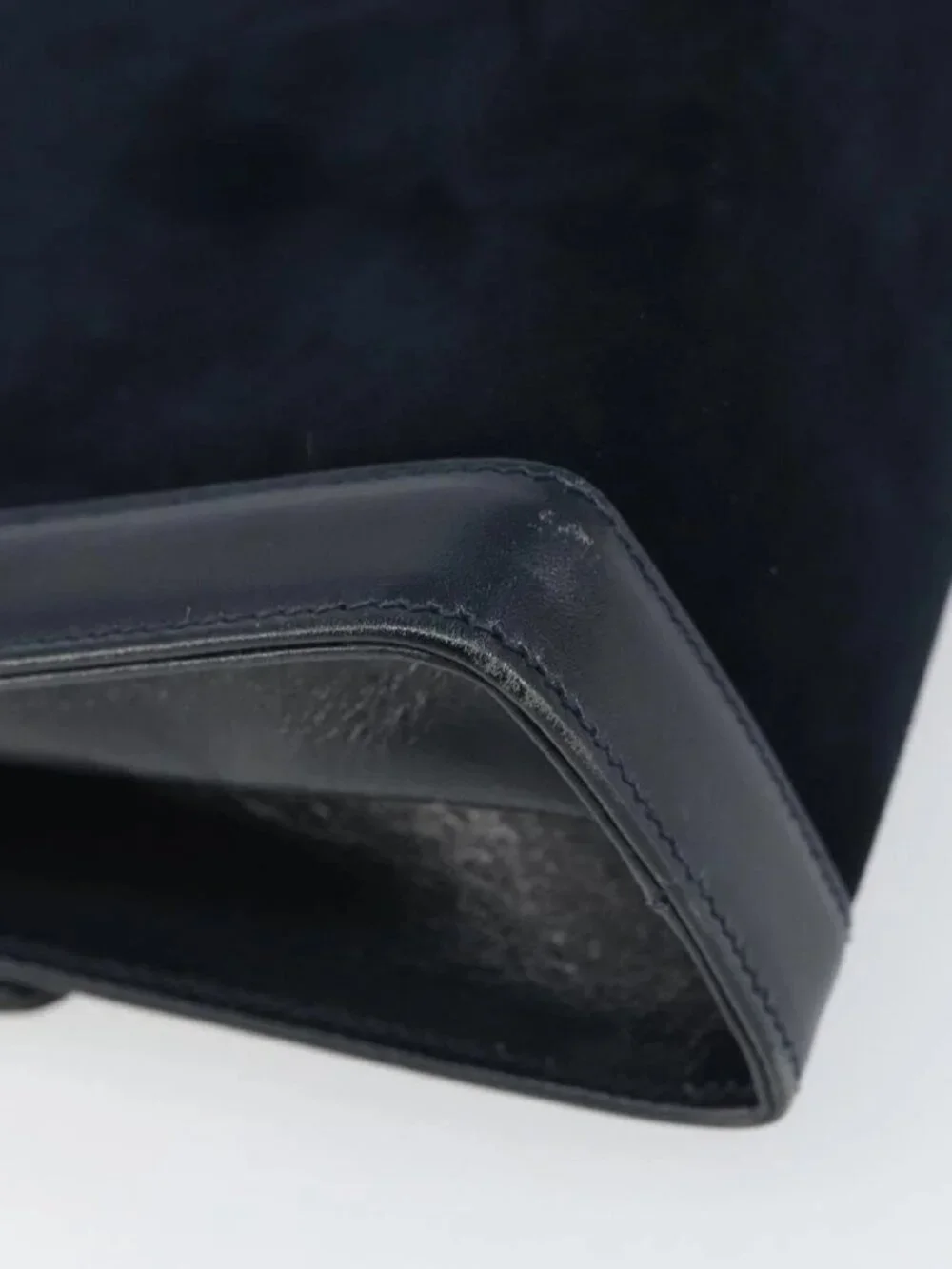Salvatore Ferragamo Gancini Shoulder Bag Leather Navy Gold Auth 166375